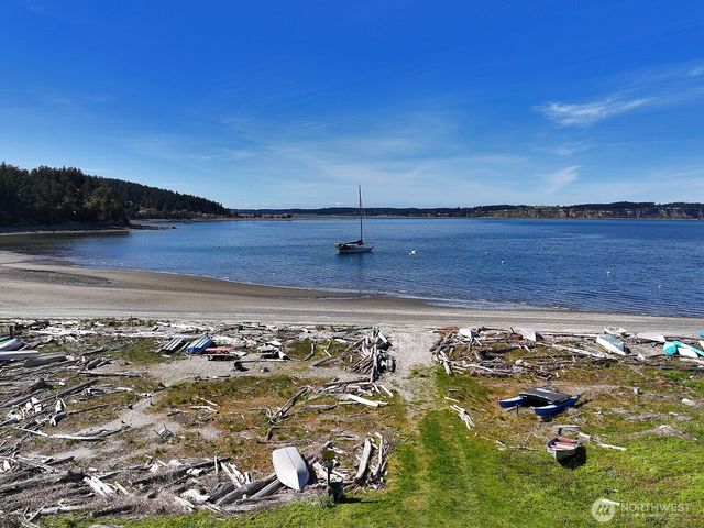 260 Rhodena Drive, Coupeville, WA 98239