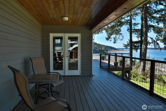 260 Rhodena Drive, Coupeville, WA 98239