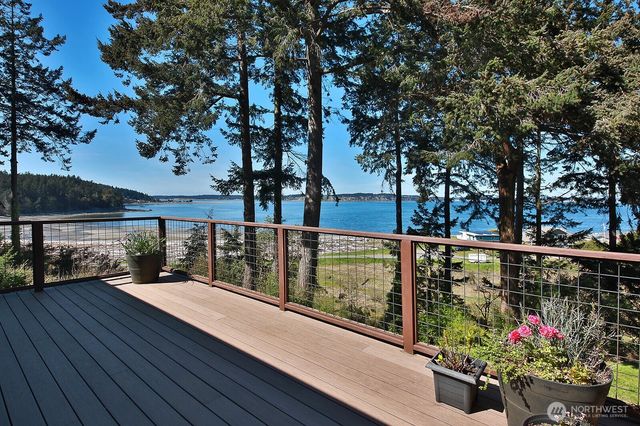 260 Rhodena Drive, Coupeville, WA 98239