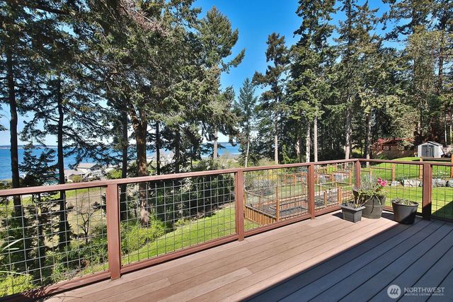 260 Rhodena Drive, Coupeville, WA 98239