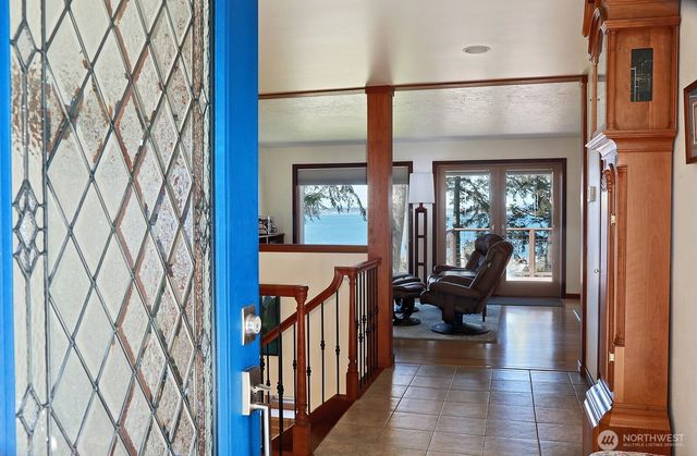 260 Rhodena Drive, Coupeville, WA 98239
