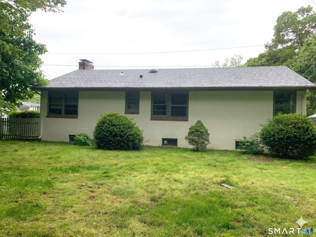 1 Gamma Avenue, Old Lyme, CT 06371