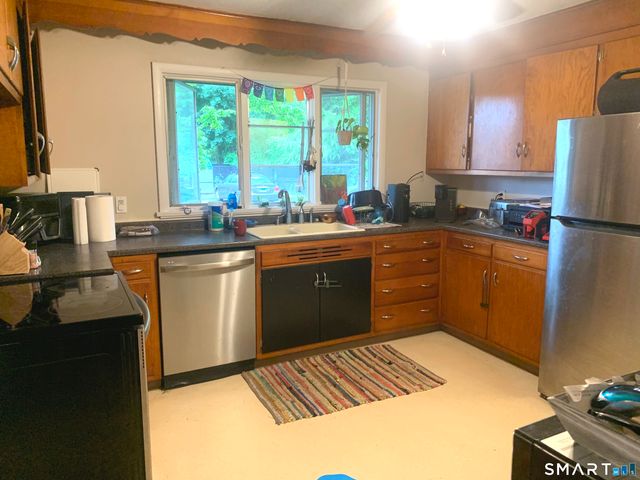 1 Gamma Avenue, Old Lyme, CT 06371