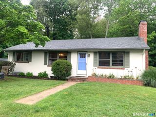 1 Gamma Avenue, Old Lyme, CT 06371