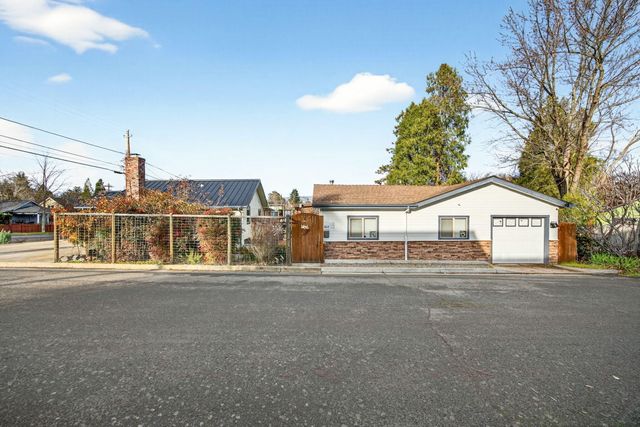 270 Morton Street, Ashland, OR 97520