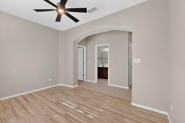 4712 Bienvenido A Casa, Santa Fe, NM 87507