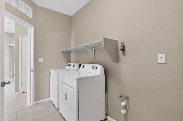 4712 Bienvenido A Casa, Santa Fe, NM 87507