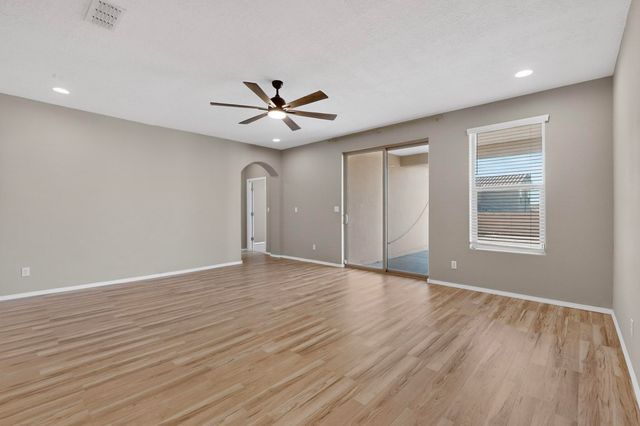 4712 Bienvenido A Casa, Santa Fe, NM 87507