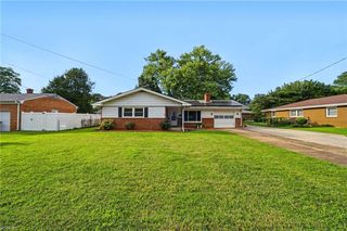 72 Stanley DR, Newport News, VA 23608