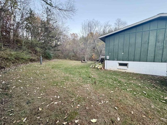 23561 Sandmire Hill Drive, Richland Center, WI 53581
