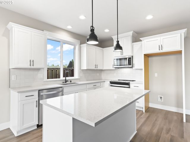 2239 E OTTER Loop 59, La Center, WA 98629