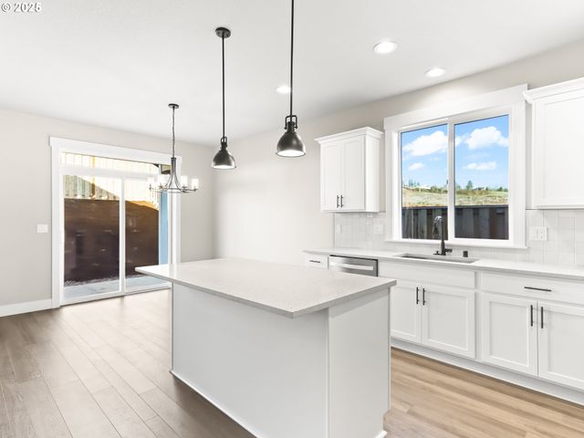 2239 E OTTER Loop 59, La Center, WA 98629