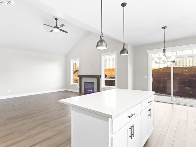 2239 E OTTER Loop 59, La Center, WA 98629