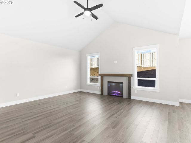 2239 E OTTER Loop 59, La Center, WA 98629