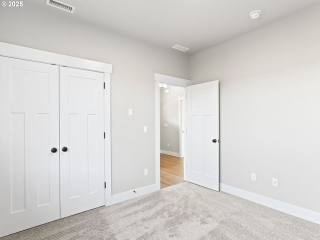 2239 E OTTER Loop 59, La Center, WA 98629