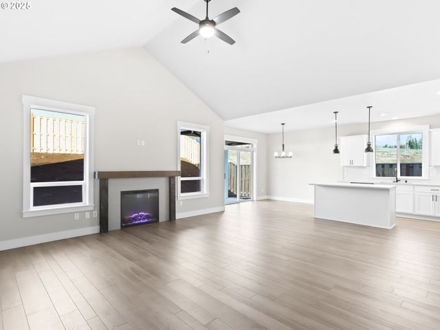 2239 E OTTER Loop 59, La Center, WA 98629