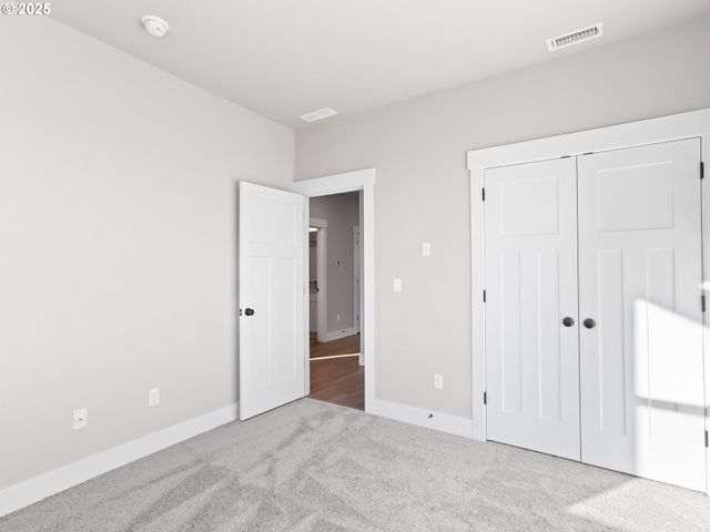 2239 E OTTER Loop 59, La Center, WA 98629