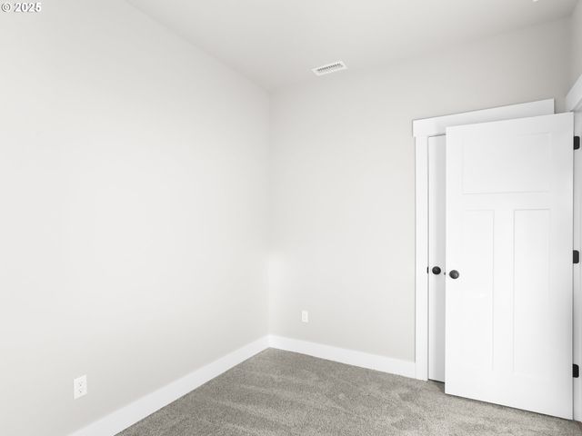 2239 E OTTER Loop 59, La Center, WA 98629