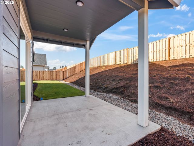 2239 E OTTER Loop 59, La Center, WA 98629