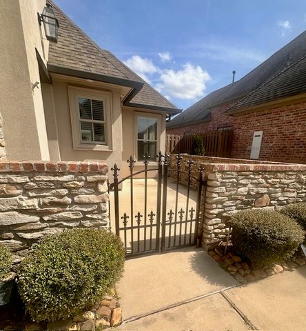 825 Galvez Avenue, Shreveport, LA 71115