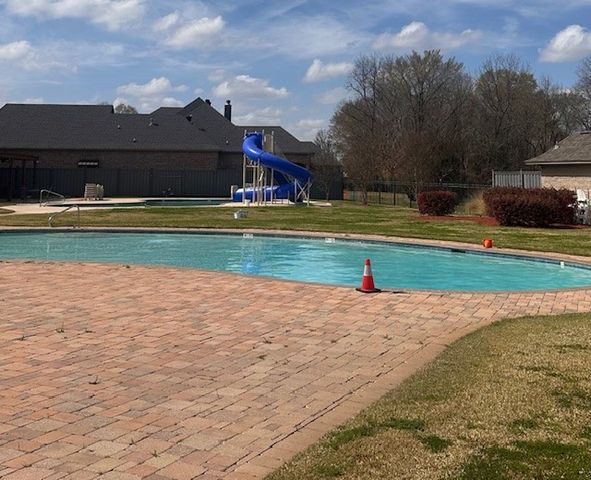 825 Galvez Avenue, Shreveport, LA 71115