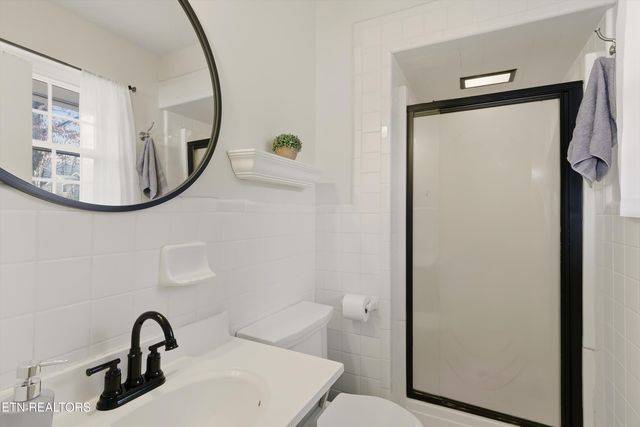 3421 Ironwood Rd, Knoxville, TN 37921