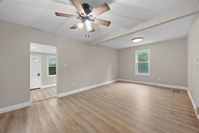 9 Highland Street, Boylston, MA 01505