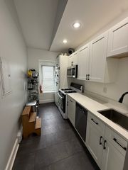 28 Maverick 3, Boston, MA 02128