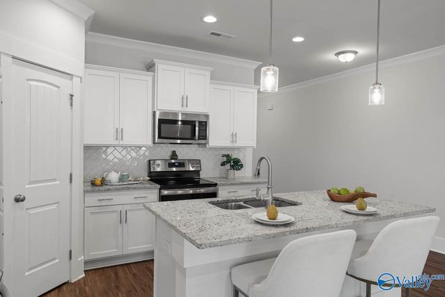 9128 Monteagle Boulevard, Owens Cross Roads, AL 35763