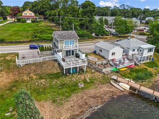 117 Warwick Neck Avenue, Warwick, RI 02889