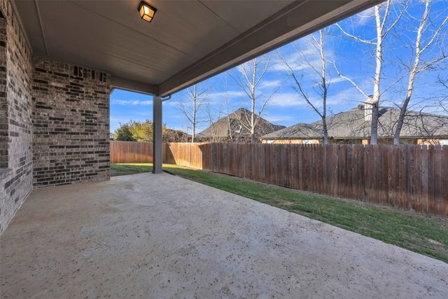 628 Waterford Way, Joshua, TX 76058