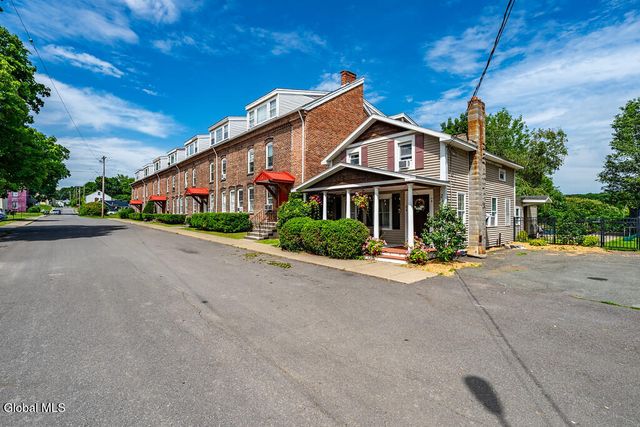 64 East Street, Schaghticoke, NY 12154