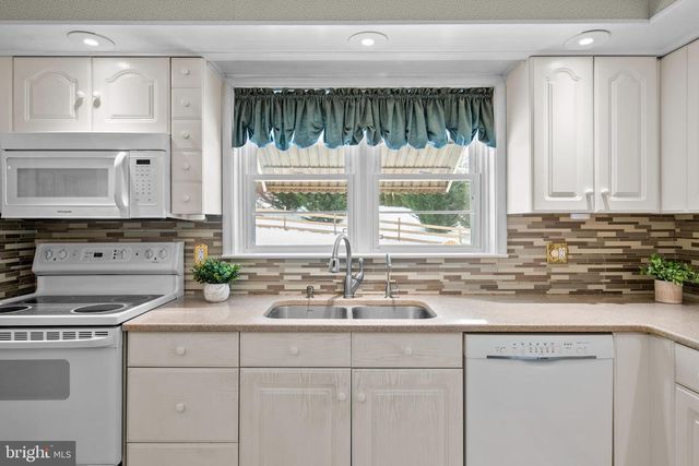 504 KUTZ CT, Reading, PA 19609