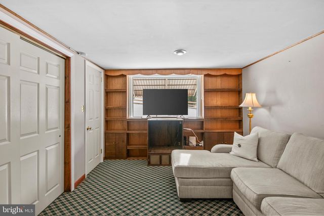 504 KUTZ CT, Reading, PA 19609