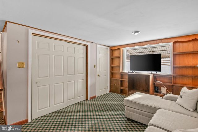 504 KUTZ CT, Reading, PA 19609