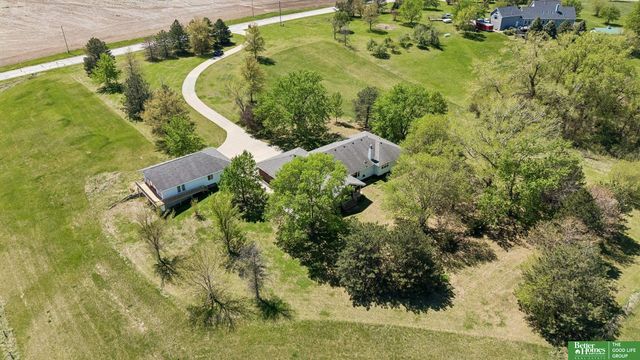 21900 W Angus Road, Gretna, NE 68028