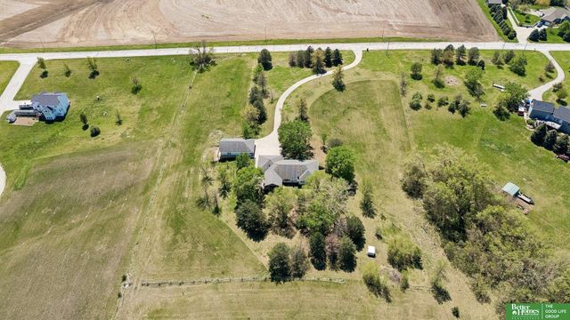 21900 W Angus Road, Gretna, NE 68028