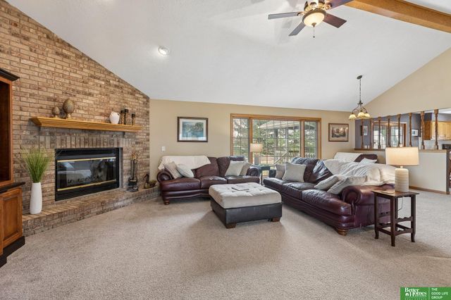 21900 W Angus Road, Gretna, NE 68028
