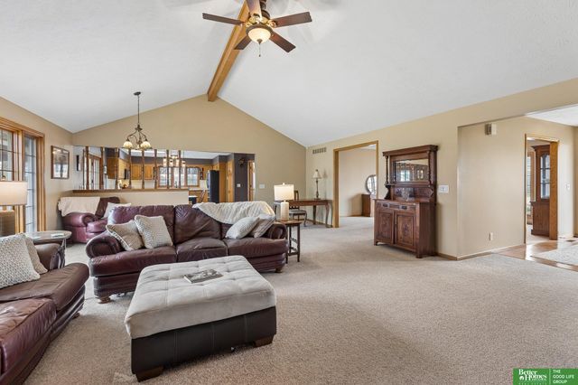 21900 W Angus Road, Gretna, NE 68028