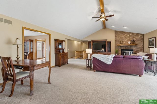 21900 W Angus Road, Gretna, NE 68028