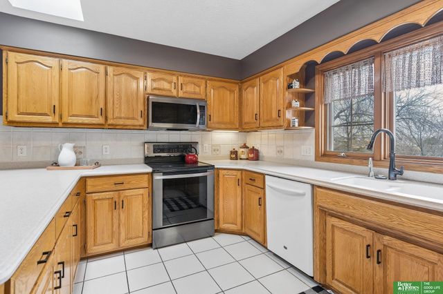 21900 W Angus Road, Gretna, NE 68028