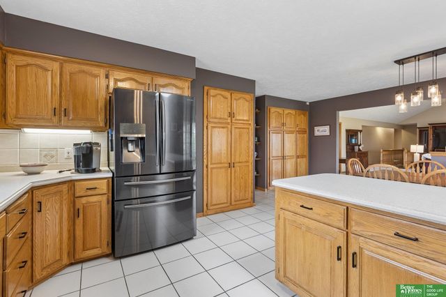 21900 W Angus Road, Gretna, NE 68028
