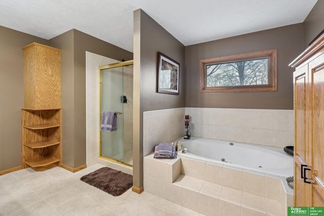 21900 W Angus Road, Gretna, NE 68028