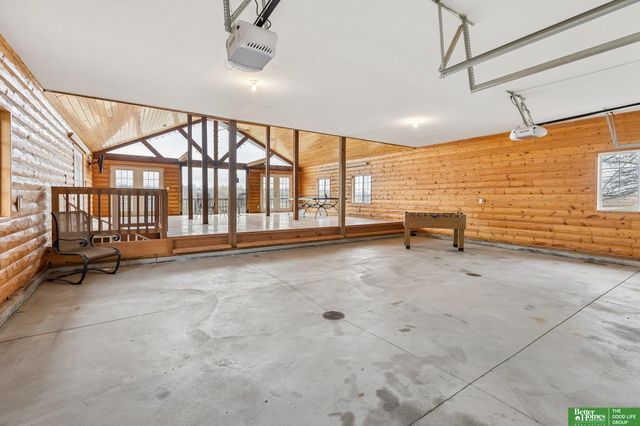 21900 W Angus Road, Gretna, NE 68028