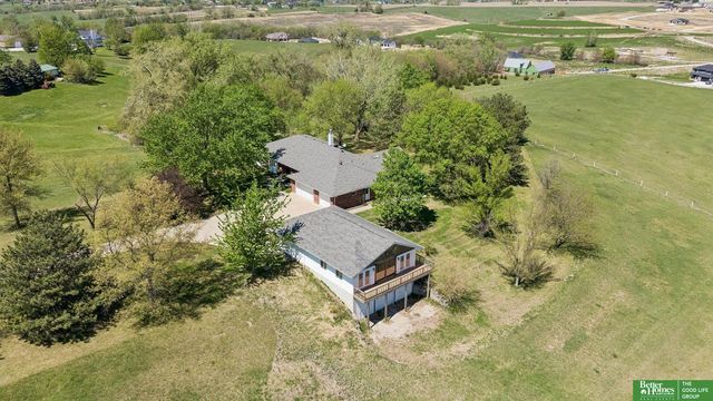 21900 W Angus Road, Gretna, NE 68028
