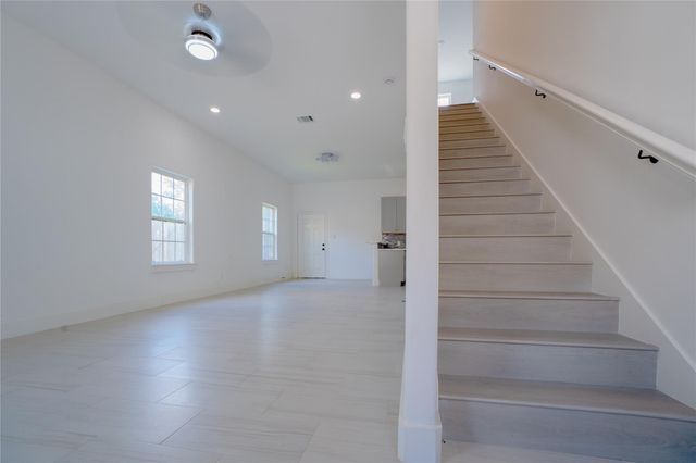 1515 Fairbanks Street, Houston, TX 77009