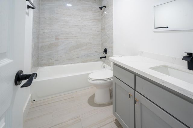 1515 Fairbanks Street, Houston, TX 77009