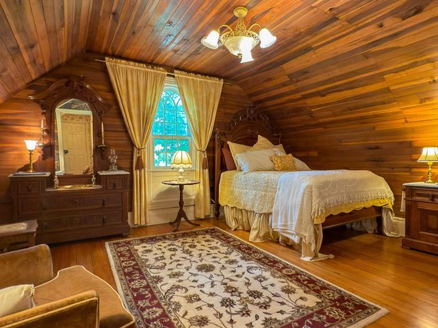 4929 Snow Creek Rd, Santa Fe, TN 38482