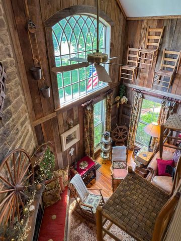 4929 Snow Creek Rd, Santa Fe, TN 38482