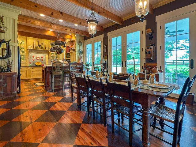 4929 Snow Creek Rd, Santa Fe, TN 38482